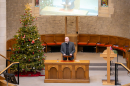 Rev Fergus Cook welcomes the Congregation